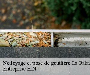 Nettoyage et pose de gouttière  la-falaise-78410 Entreprise H.N
